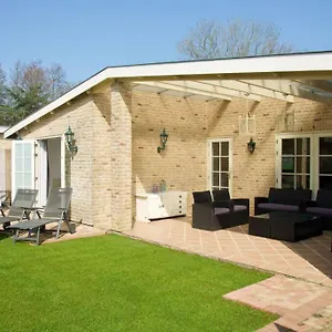 https://spaanse-bungalow-met-ruime-tuin-nabij-amsterdam.thehaguehotels.net