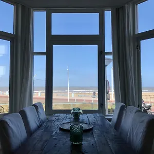 https://sea-view-scheveningen.thehaguehotels.net